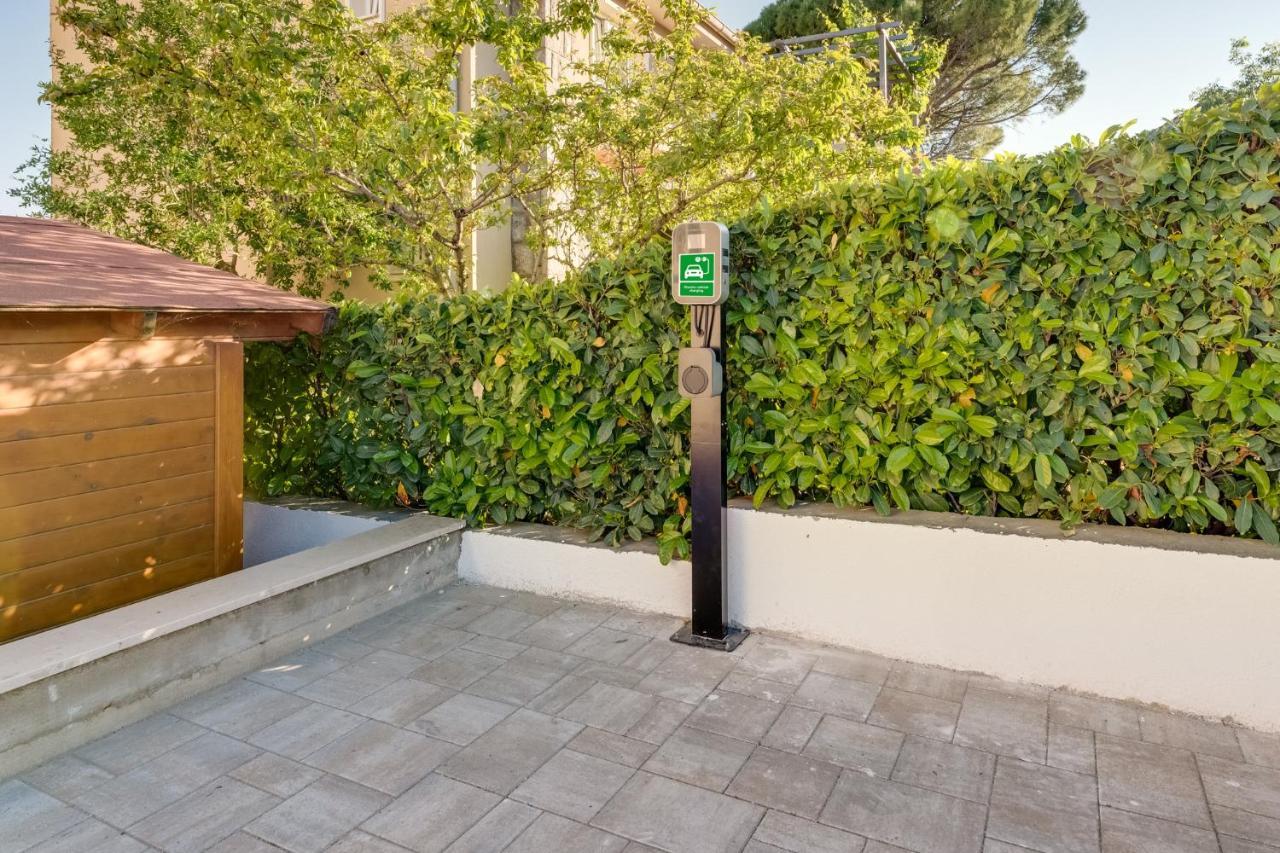 Cosmopolitan Apartments Krk Town Exterior photo
