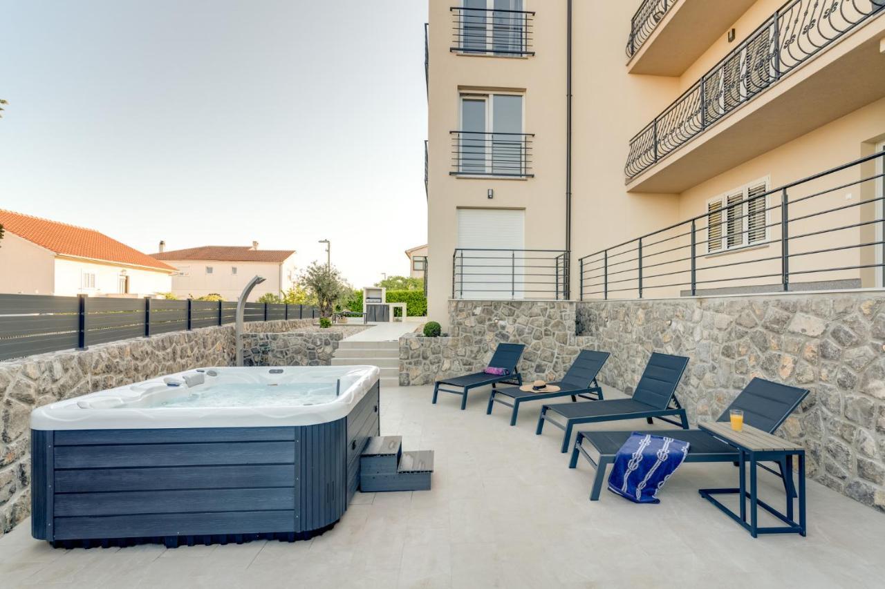 Cosmopolitan Apartments Krk Town Exterior photo